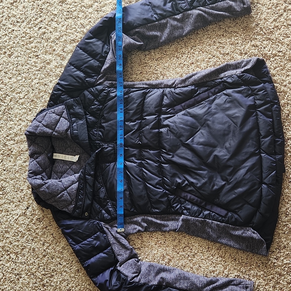 Lululemon Women's Quilted Jacket - Picture 4 of 8
